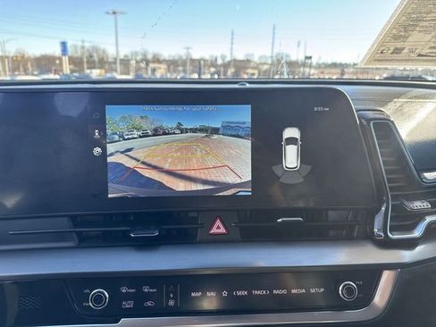 Used 2024 Kia Sportage EX FWD image 20