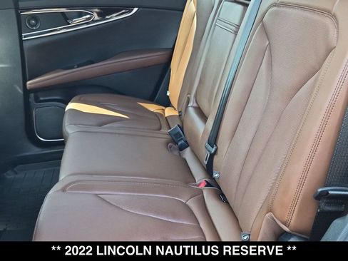 Used 2022 Lincoln Nautilus Reserve w/ Equipment Group 201A AWD/4WD image 3