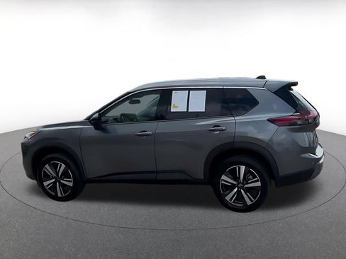 Used 2026 Nissan Rogue SL FWD image 9
