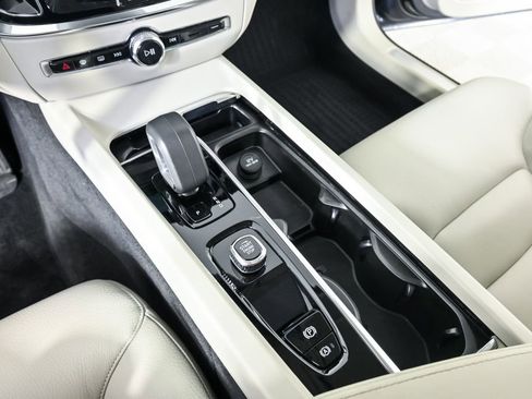 Used 2024 Volvo S60 B5 Core w/ Climate Package FWD image 18