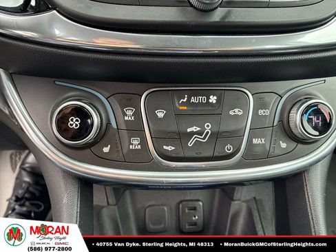 Used 2017 Chevrolet Volt Premier w/ Driver Confidence II Package FWD image 9