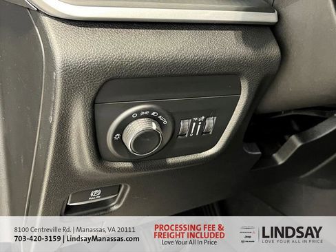 New 2025 Jeep Grand Cherokee Altitude image 28