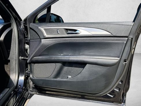 Used 2020 Lincoln MKZ FWD image 19