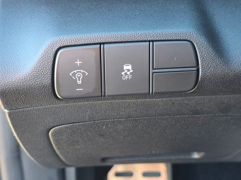 Certified 2025 Hyundai Elantra Sport image 31