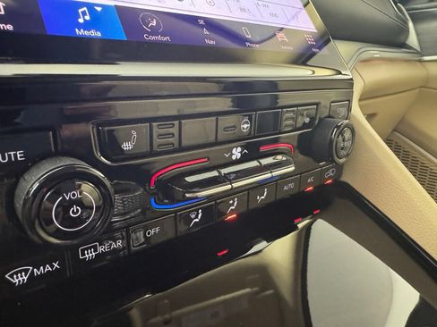 Used 2021 Jeep Grand Cherokee L Limited RWD image 29
