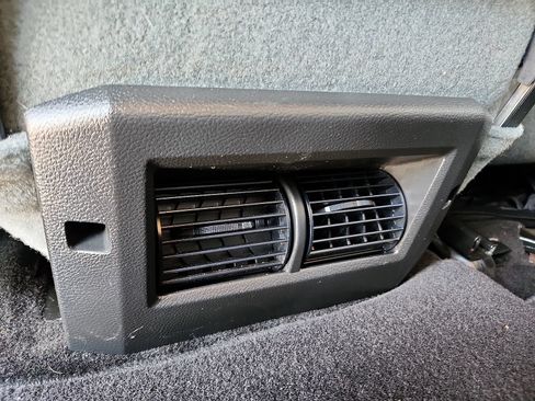 Used 2015 RAM 1500 Express AWD/4WD image 9