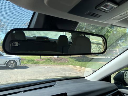 Used 2024 Toyota Camry SE image 31