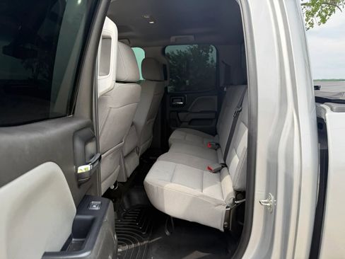 Used 2018 Chevrolet Silverado 1500 Custom w/ Custom Value Package AWD/4WD image 15