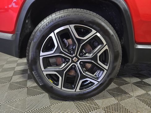 Used 2025 Rivian R1S Adventure image 12