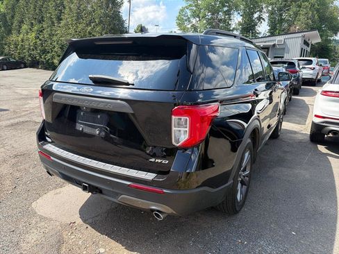 Used 2023 Ford Explorer XLT w/ Equipment Group 202A AWD/4WD image 6