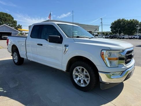 Used 2021 Ford F150 XLT w/ Equipment Group 301A Mid RWD image 3
