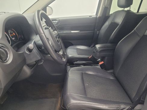 Used 2014 Jeep Compass Latitude AWD/4WD image 17