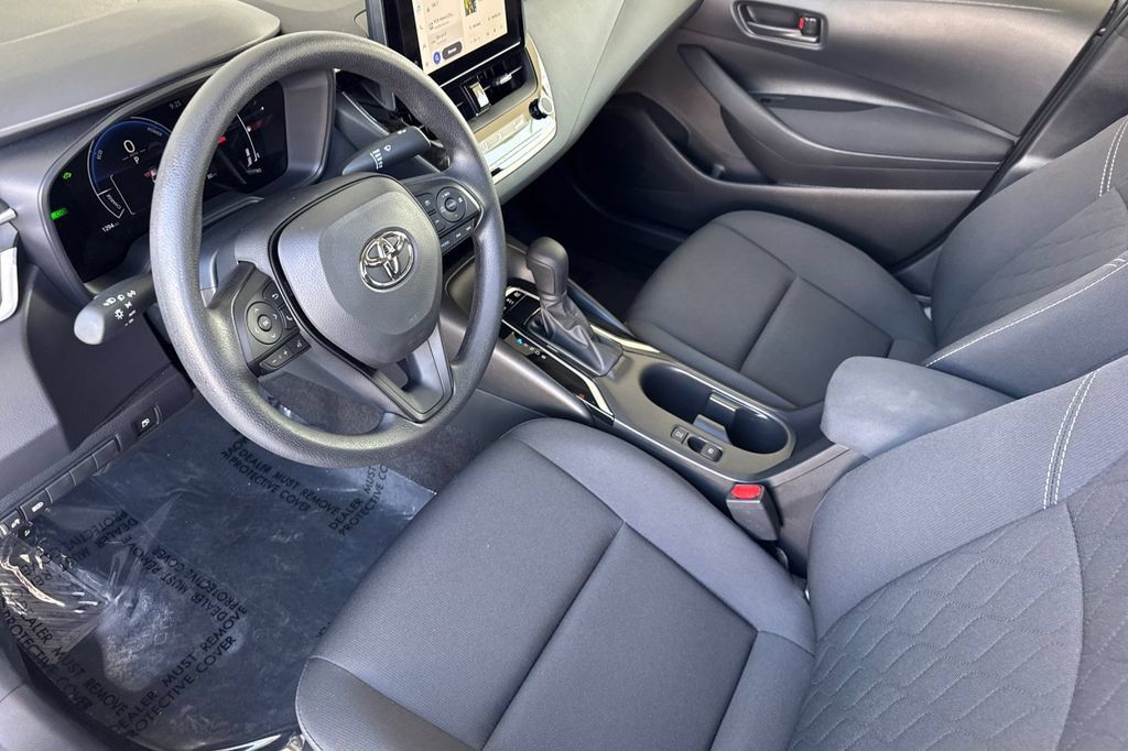 Used 2026 Toyota Corolla LE FWD image 12