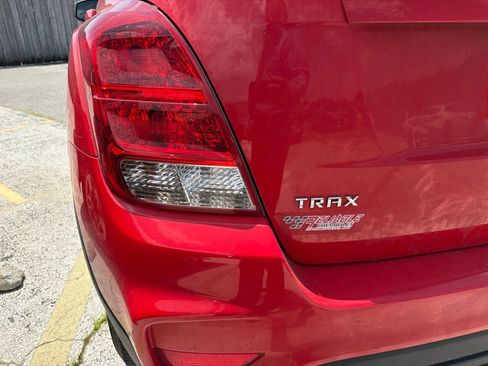 Used 2020 Chevrolet Trax LS w/ Tint and Cruise Package FWD image 6