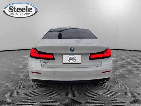 Used 2021 BMW 530i w/ Premium Package RWD image 4