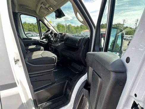 Used 2025 RAM ProMaster 2500 w/ U-Haul Equipment Group FWD image 26