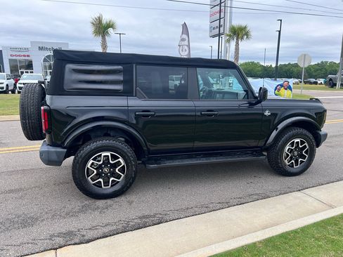 Used 2022 Ford Bronco Outer Banks AWD/4WD image 2