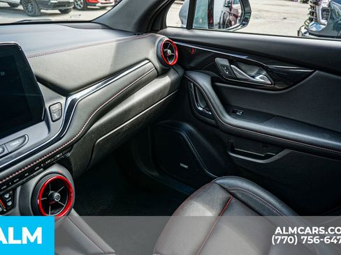 Used 2025 Chevrolet Blazer RS FWD image 51