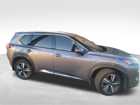 Used 2023 Nissan Rogue Platinum w/ Platinum Premium Package image 5