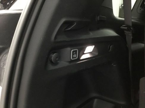 Used 2024 Jeep Grand Cherokee L Laredo AWD/4WD image 16
