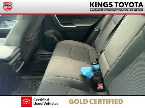 Used 2023 Toyota RAV4 LE AWD/4WD image 10
