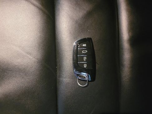 Used 2018 Jeep Grand Cherokee Limited image 32