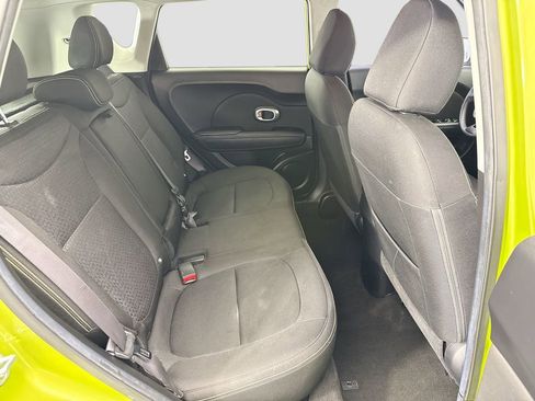 Used 2015 Kia Soul + image 19