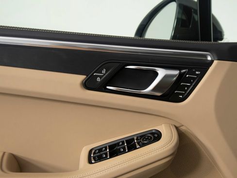 Certified 2024 Porsche Macan GTS AWD/4WD image 20