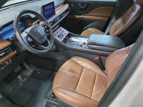 Certified 2023 Lincoln Aviator Reserve w/ Equipment Group 201A image 11
