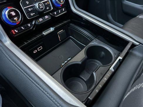 Used 2022 GMC Yukon XL Denali image 26