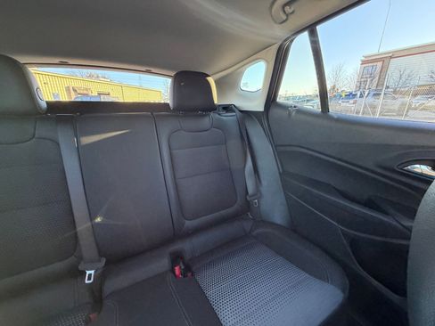 Used 2025 Chevrolet Trax LT image 35