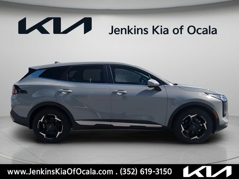 New 2026 Kia Sportage EX w/ EX Panorama Roof Package FWD image 2