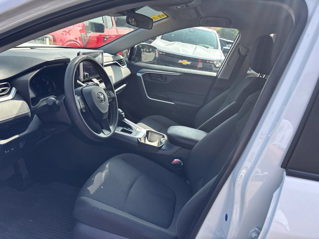 Used 2025 Toyota RAV4 LE FWD image 14