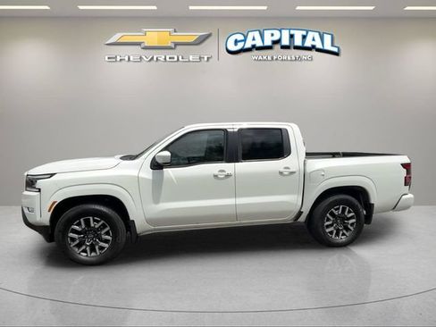 Used 2024 Nissan Frontier SL w/ Technology Package RWD image 2