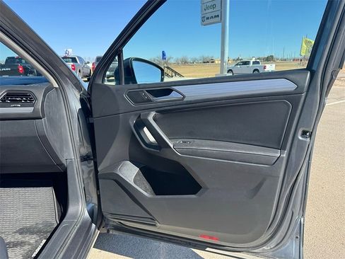 Used 2022 Volkswagen Tiguan S image 9