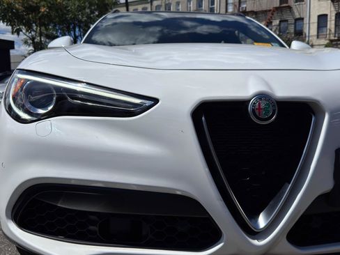 Used 2022 Alfa Romeo Stelvio Ti image 7