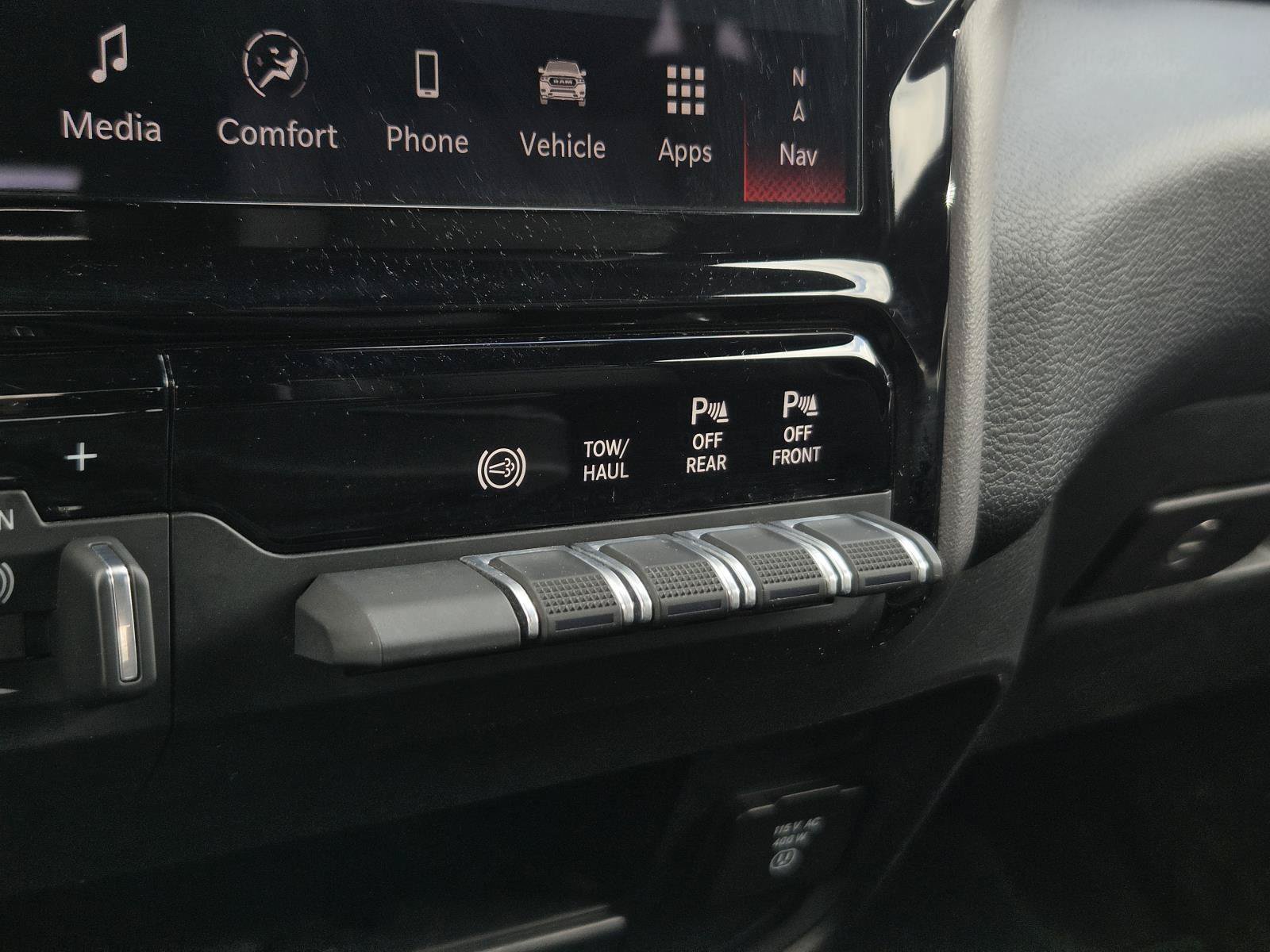 Used 2026 RAM 2500 Laramie AWD/4WD image 20