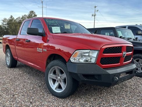 Used 2017 RAM 1500 Express image 1
