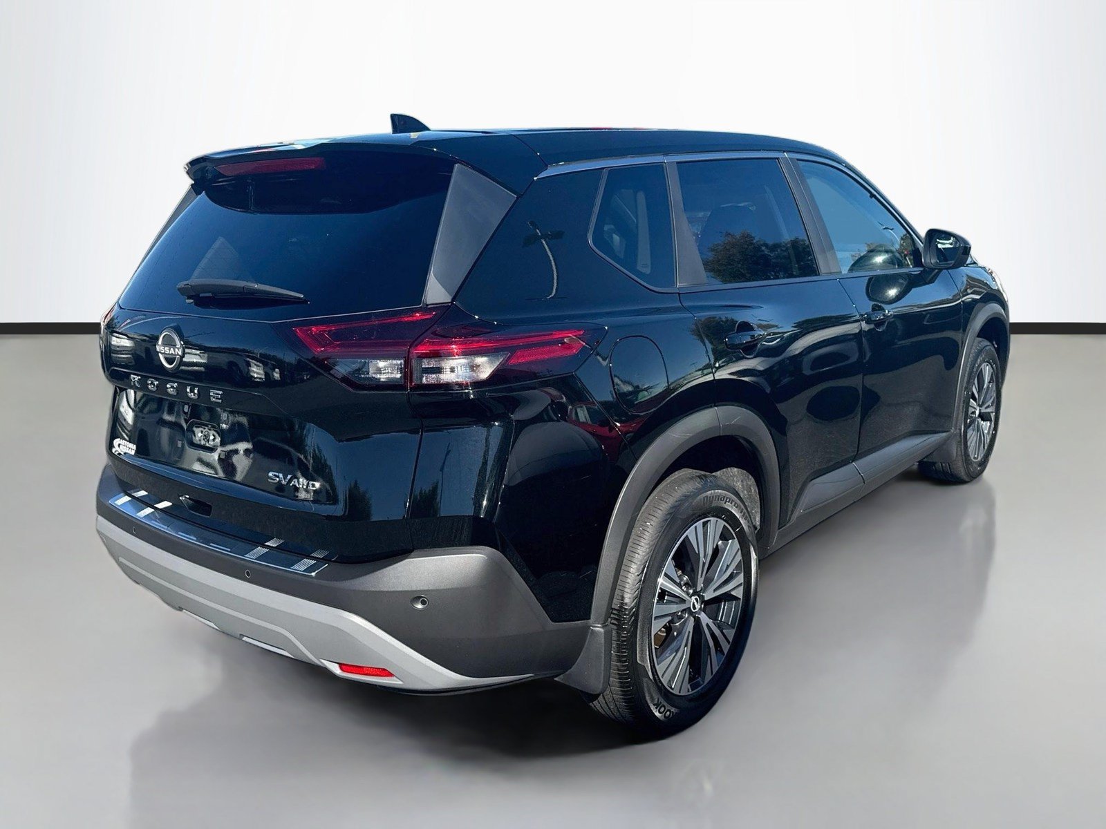 Used 2023 Nissan Rogue SV AWD/4WD image 7