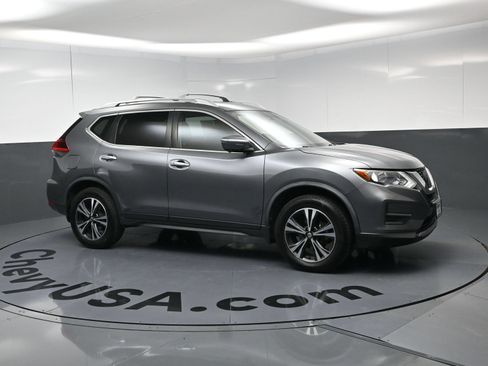 Used 2019 Nissan Rogue SV w/ Premium Package AWD/4WD image 2