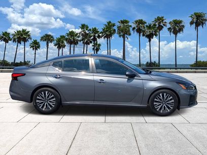 Used 2023 Nissan Altima 2.5 SV