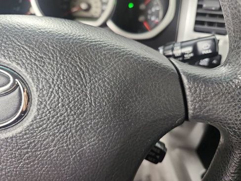 Used 2004 Toyota 4Runner SR5 AWD/4WD image 12