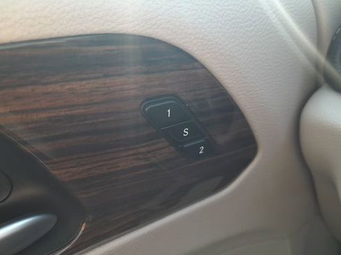 Used 2023 Chrysler Pacifica Limited FWD image 35