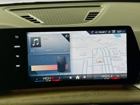 New 2026 BMW X1 xDrive28i w/ Technology Package image 15