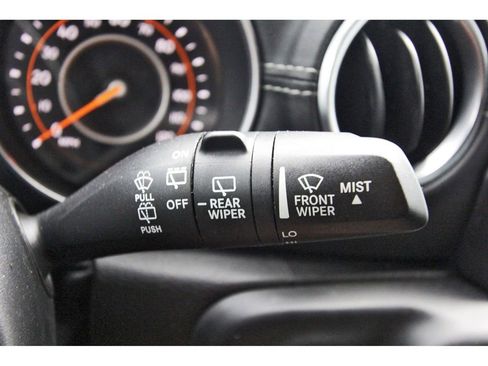 Used 2019 Jeep Wrangler Unlimited Sahara AWD/4WD image 18