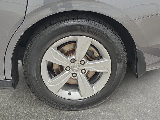 Used 2019 Honda Odyssey EX image 32