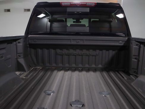 Used 2022 GMC Sierra 2500 Denali image 32