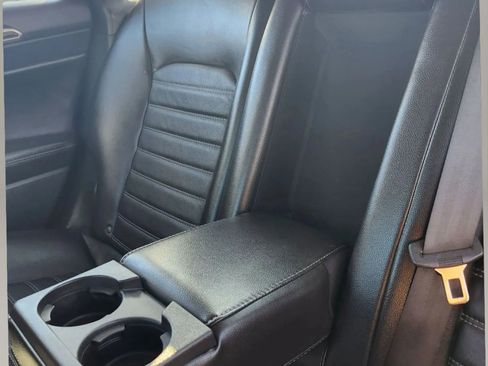 Used 2014 Ford Fusion SE w/ Equipment Group 202A image 18