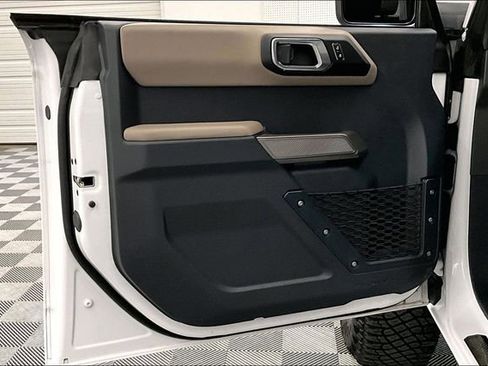 Used 2023 Ford Bronco Wildtrak image 21