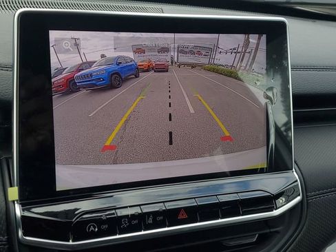 New 2026 Jeep Compass Latitude image 21